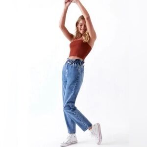 PacSun Women's Mom Paperbag Waist Button High Rise Relaxed Fit Medium Wash Denim